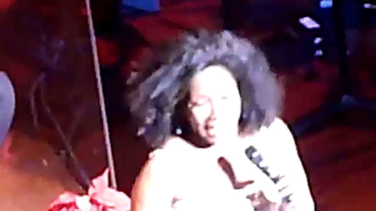 Stephanie Mills - Never Knew Love Like This Before (SF Symphony Hall Dec 13, 2010)