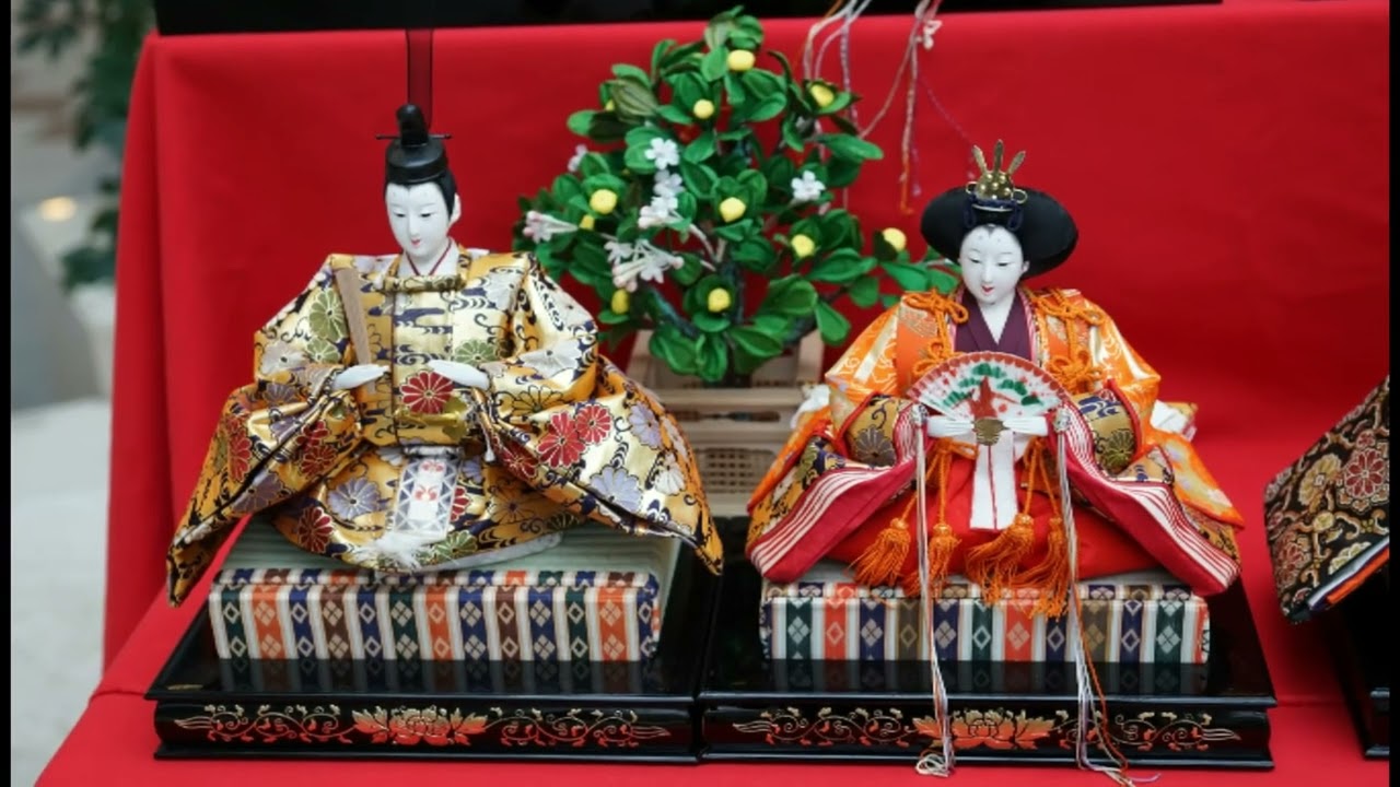 「ひな人形」ART　HOTEL（旧：セントラルホテル）