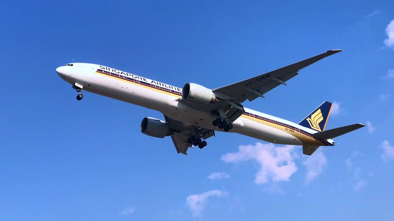 Powerful Go-around with Smoke! (Singapore B777-300ER): New Year Special LAX Spotting Sneak Peek 1