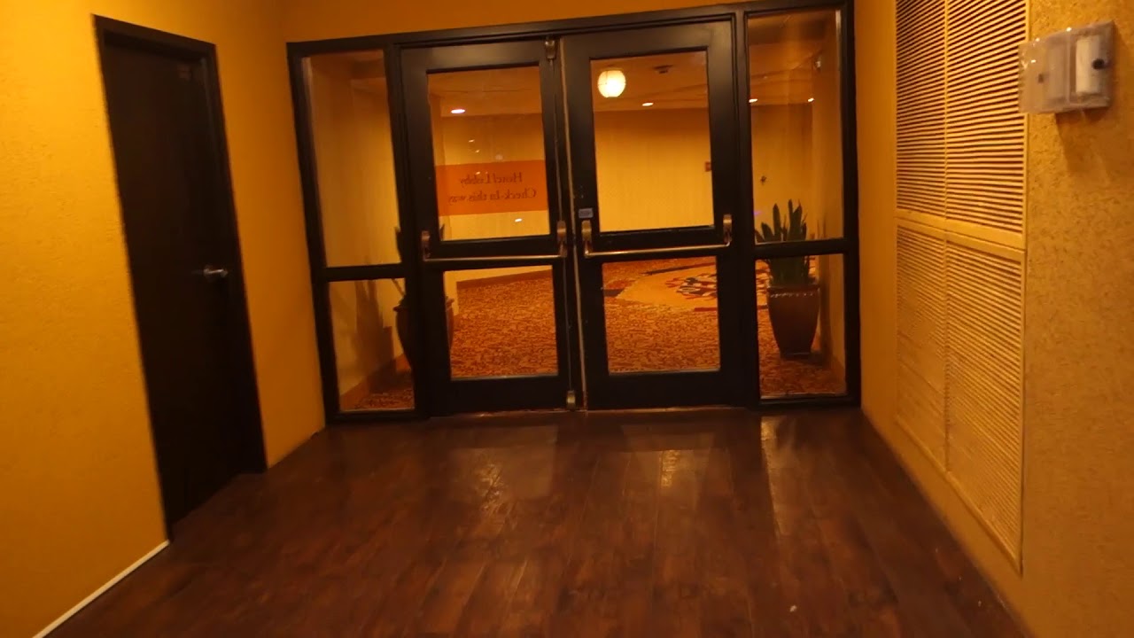 An Under Renovation Hotel Tour & Review of the Seattle Airport Marriott in SeaTac, WA