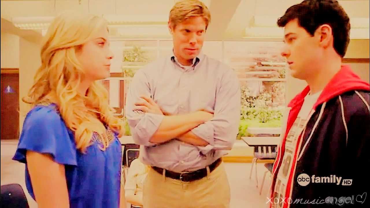 pretty little liArs | crAck . [humor]
