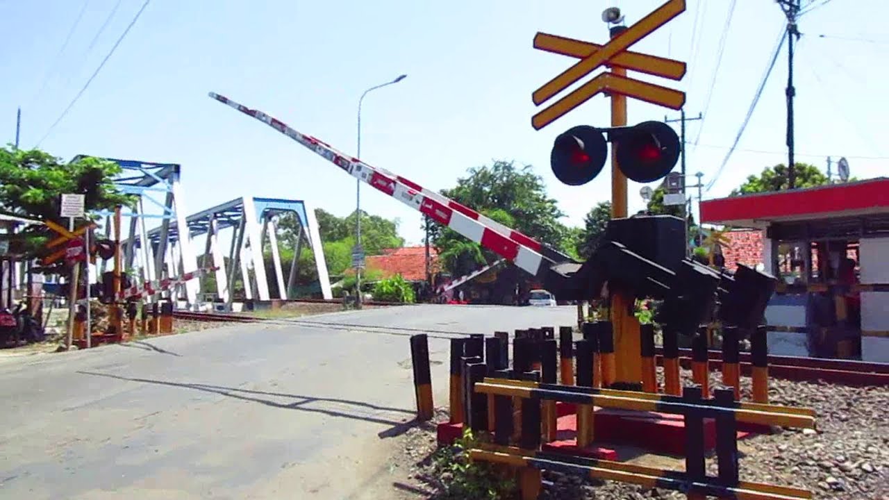 Perlintasan Kereta Api Jl RA Kartini Pekalongan