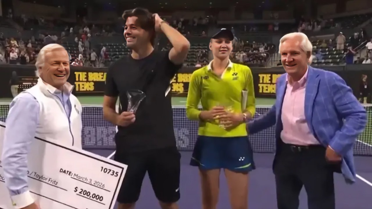 Awkward Moment Elena Rybakina Removes Presenter’s Hand During Trophy Ceremony, Video Goes Viral