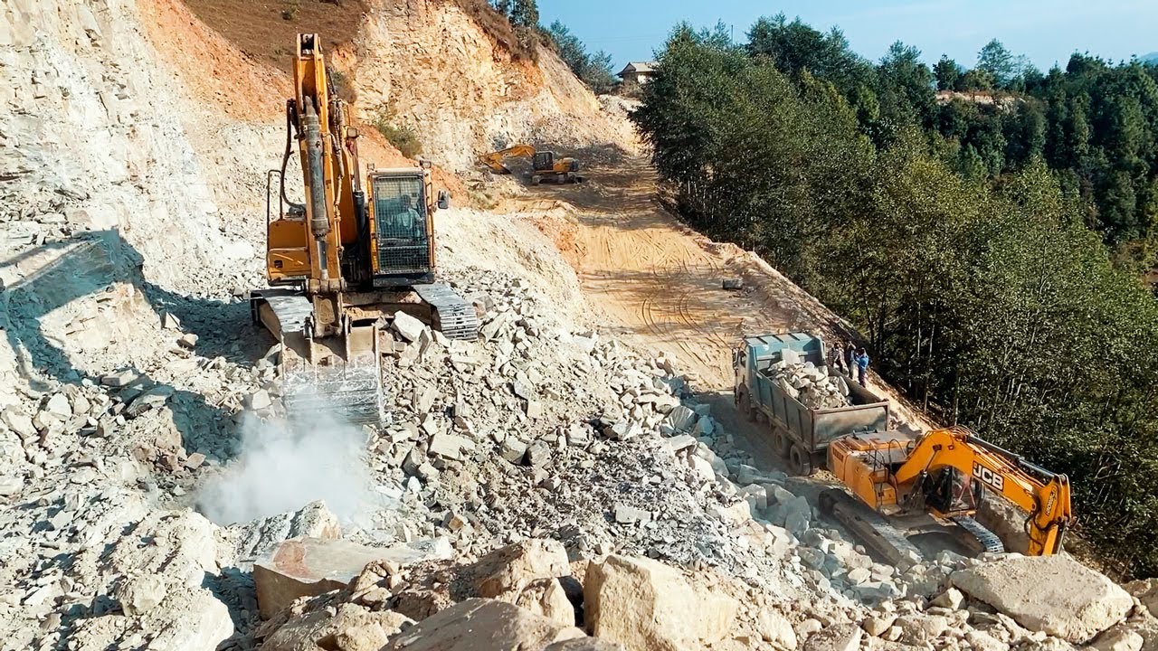 Skillful Excavator Builds New Mountain Road | Extreme Road Construction Action