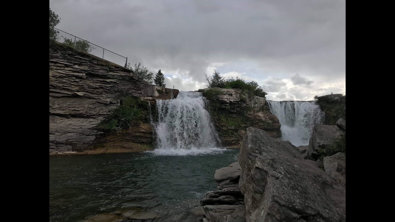 Lundbreck Falls