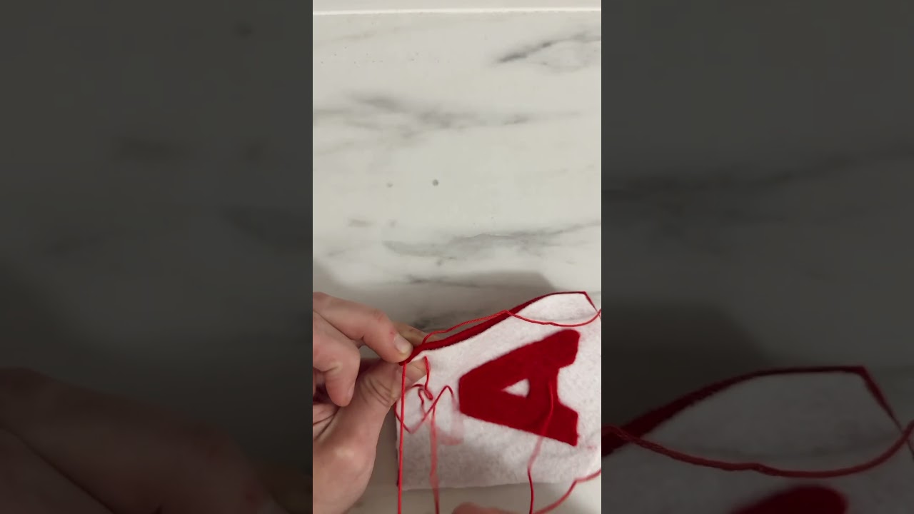 DIY Felt Christmas Banner