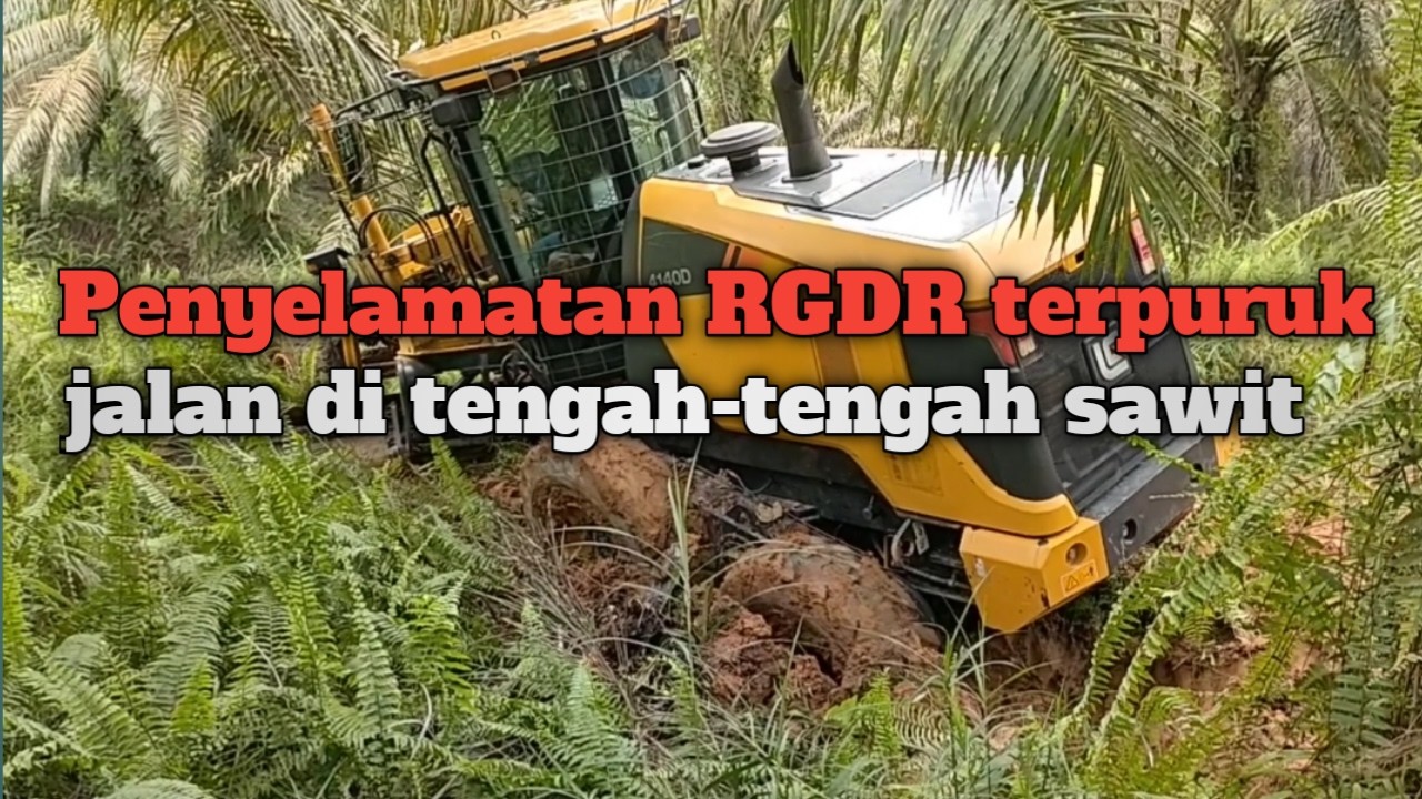 Alat berat RGDR terpuruk amblas ke dalam tanah gambut