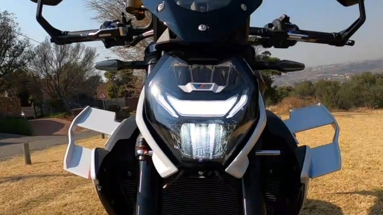 BMW M1000R - Hypernaked