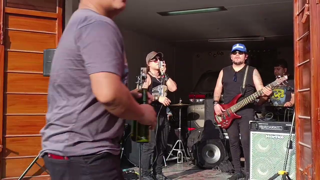 Rock en la cochera de choyo 1
