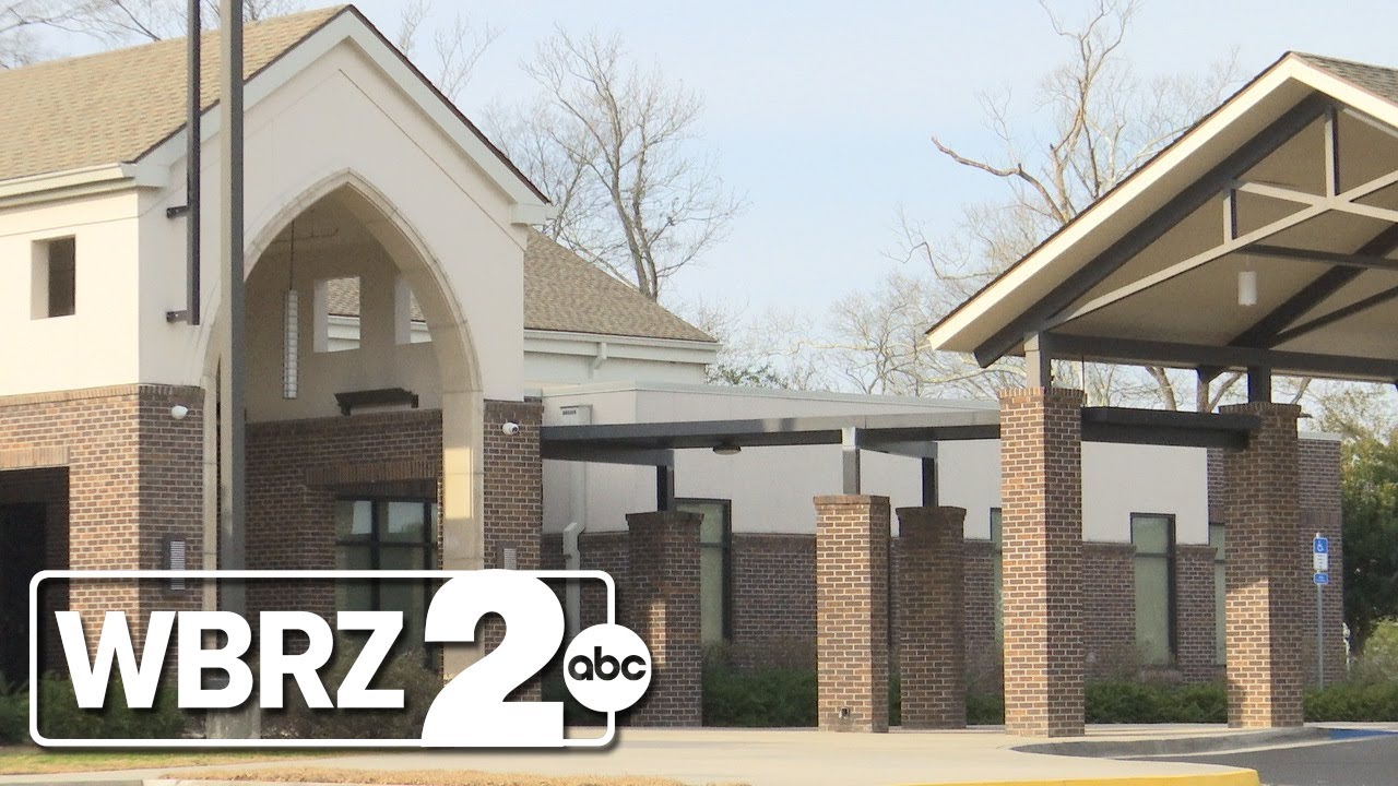 Пастор рассматривает дополнительные меры безопасности после стрельбы в 18-летнего подростка в цер...