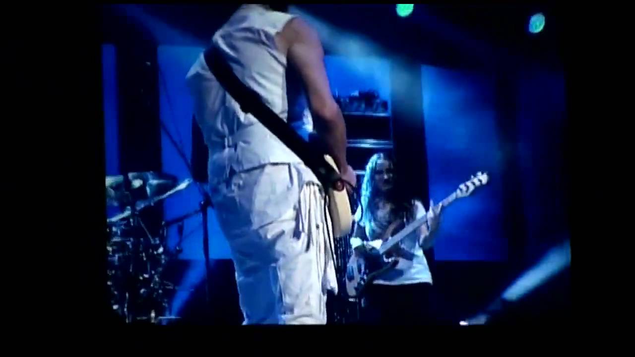 Jeff Beck  Tal Wilkenfeld Bass Solo   Blue Wind