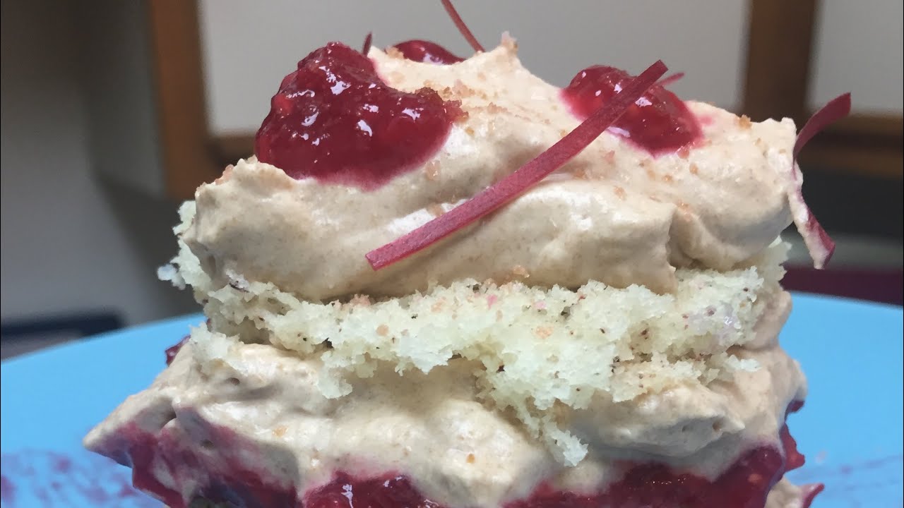 Ben&rsquo;s Kitchen: Best Trifle (Rhubarb & Almond with Toasted Cream and Raspberry Jam)