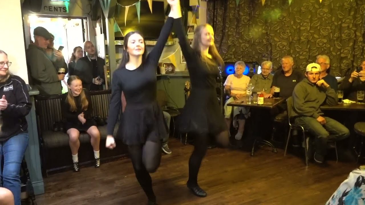 More amazing Irish dancing to a reel in Donegal town Ireland.