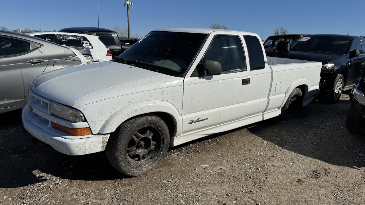 Help me Decide between this Dodge Ram Truck or Chevy s10 Xtreme at IAA