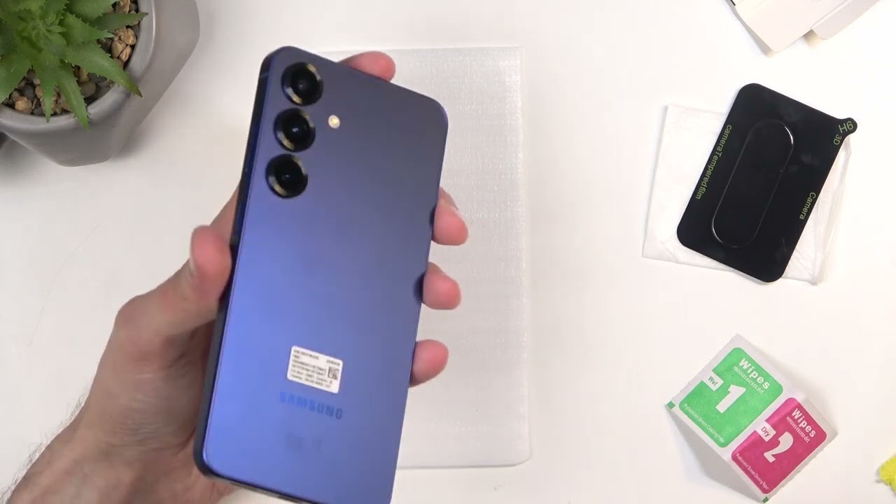 Как установить защитные стекла для камеры на SAMSUNG Galaxy S25