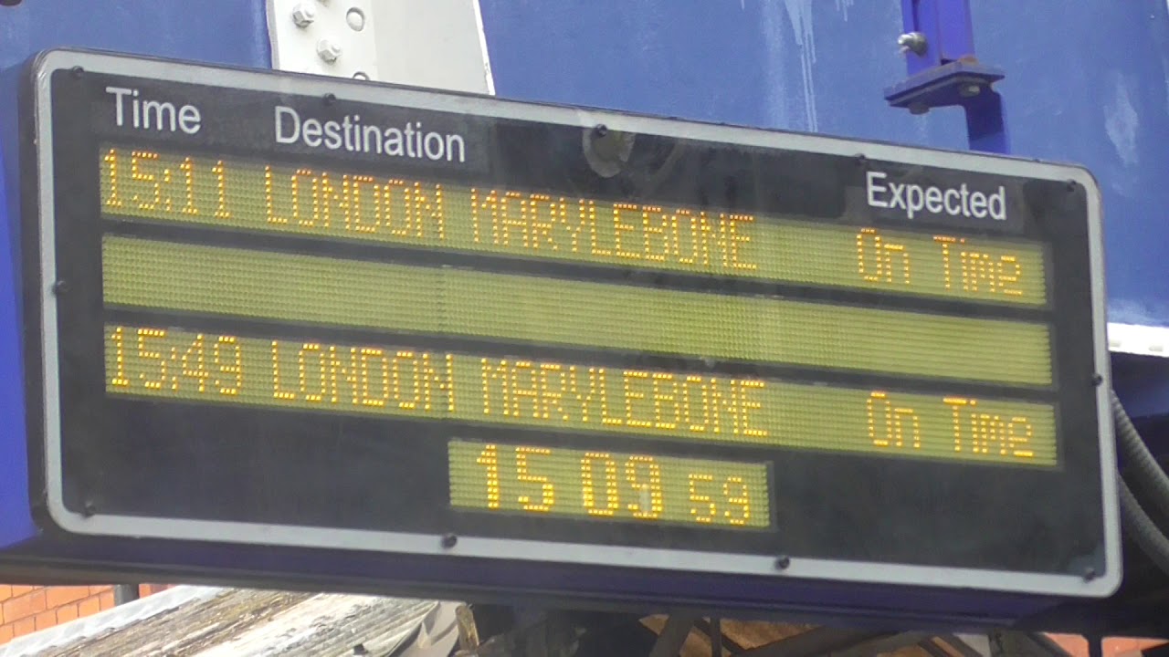 A train ride on Chiltern Railways Class 165008 From Beaconsfield to Denham