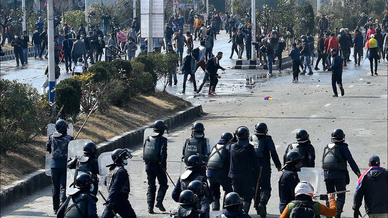 MCC NEPAL: Nepal police fire tear gas as protesters rally against US grant