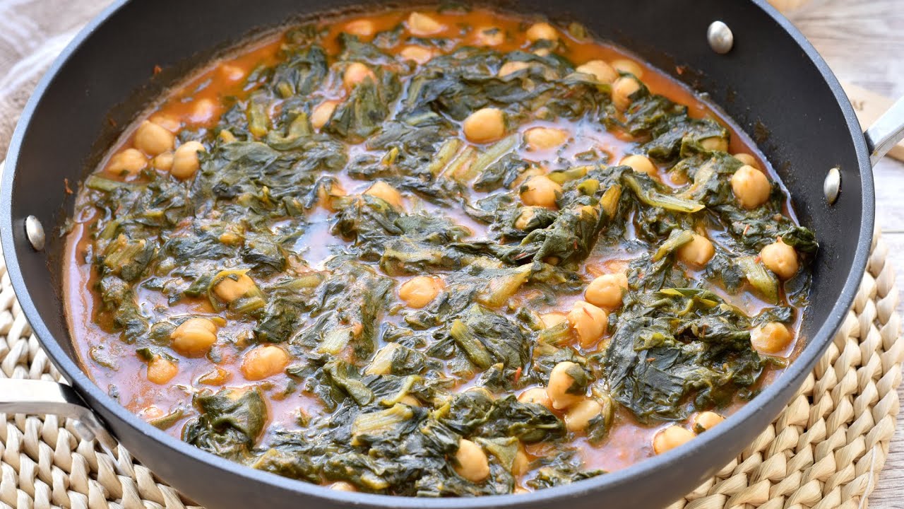 Acelgas con garbanzos, un plato rico y saludable