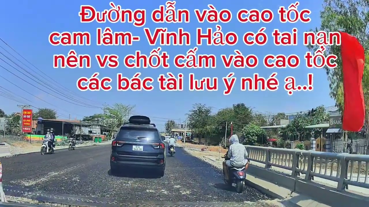 Ngày 1 Tết xuyên Việt của gd cám đây mn ơi! Kẹt xe đường vào vào tốc bị cấm....!
