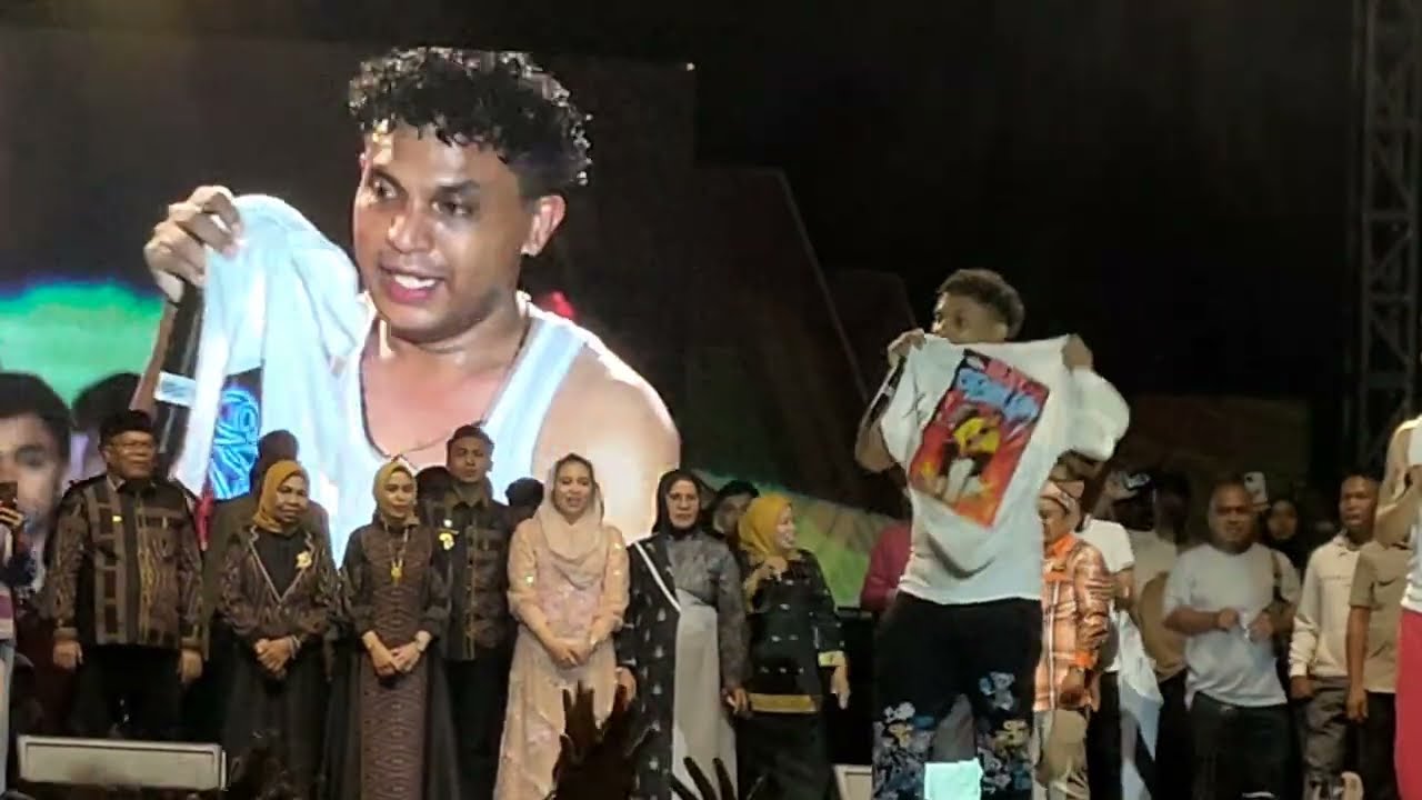 Tabola bale_jadi lagu penutup acara HUT Busel ke-11