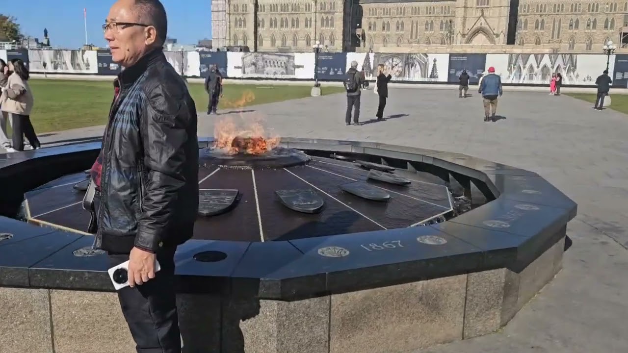 Walkingthrough Downtown Ottawa Ontario Canada