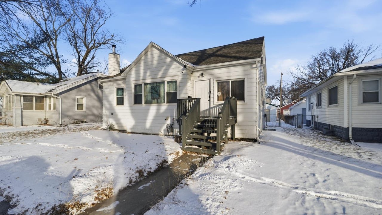 826 Home Park Blvd, Waterloo, IA