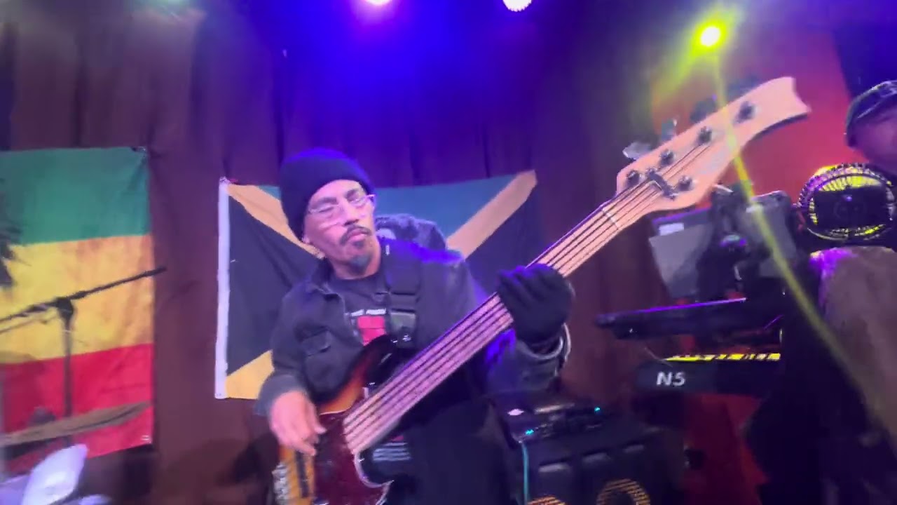 NEB roamCam soundcheck Longboards