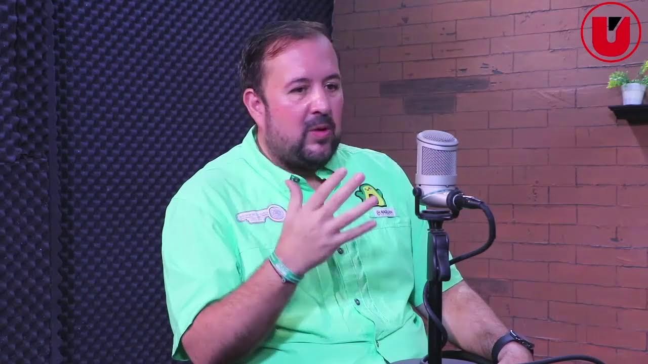 LA DE 8 COLUMNAS, ENTREVISTA CON HECTOR DE LA GARZA