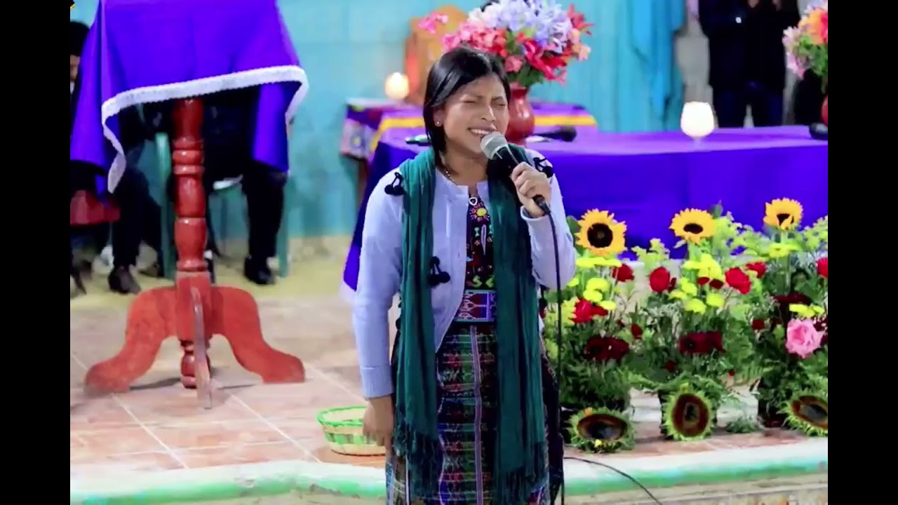 Solista Jayli crisostomo.   Los que con lágrimas sembraron