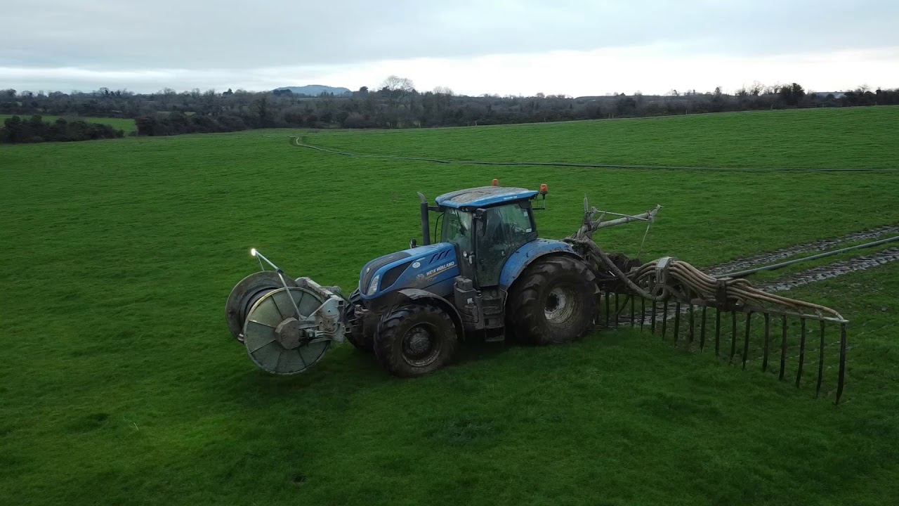 Dunne agri spreading slurry 2021