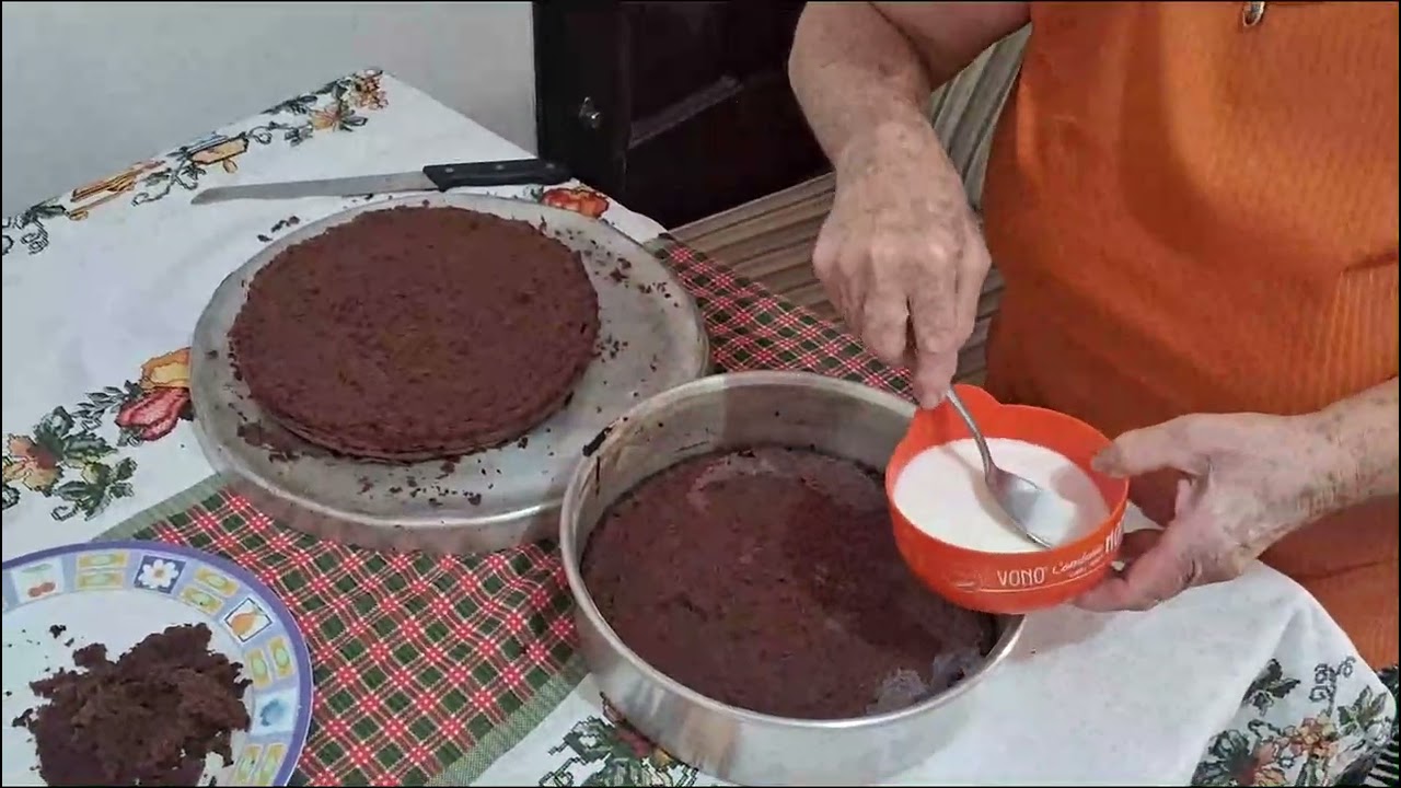 Bolo de Chocolate com 2 Camadas de Brigadeiro