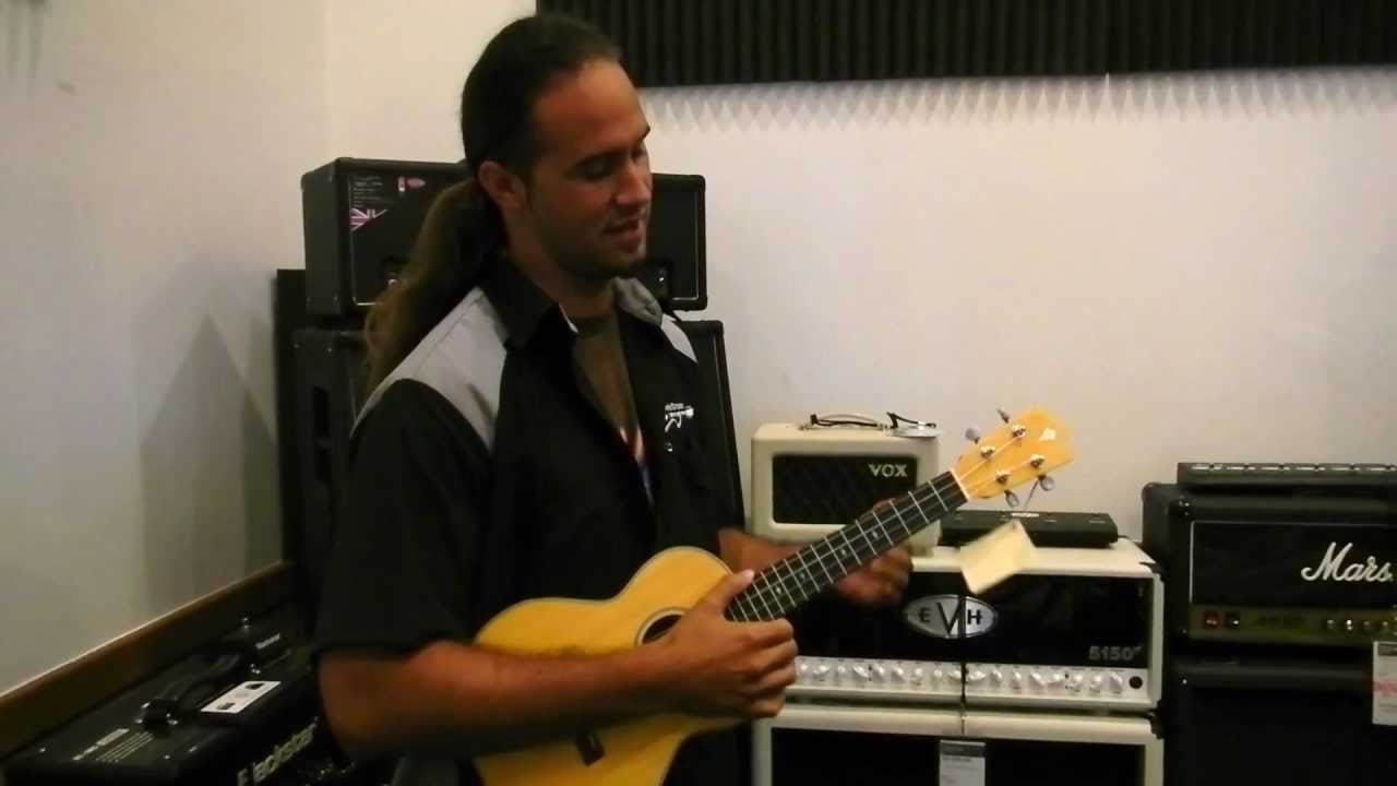 Kamoa Ukulele E3T at Easy Music Center
