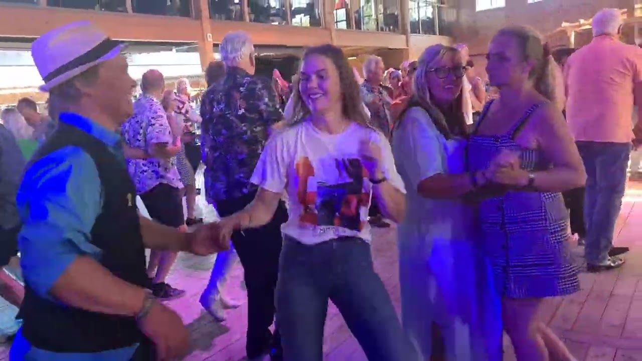 Tanta mi med Ingemars på Lavvotunet Dokka camping 01.07.23 Dansnytt