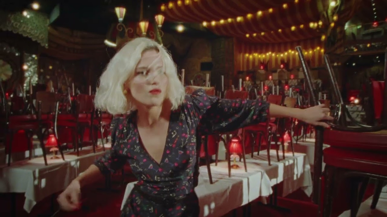 L'esprit Moulin Rouge® rejoint Rouje pour une première inoubliable : Moulin Rouje!​