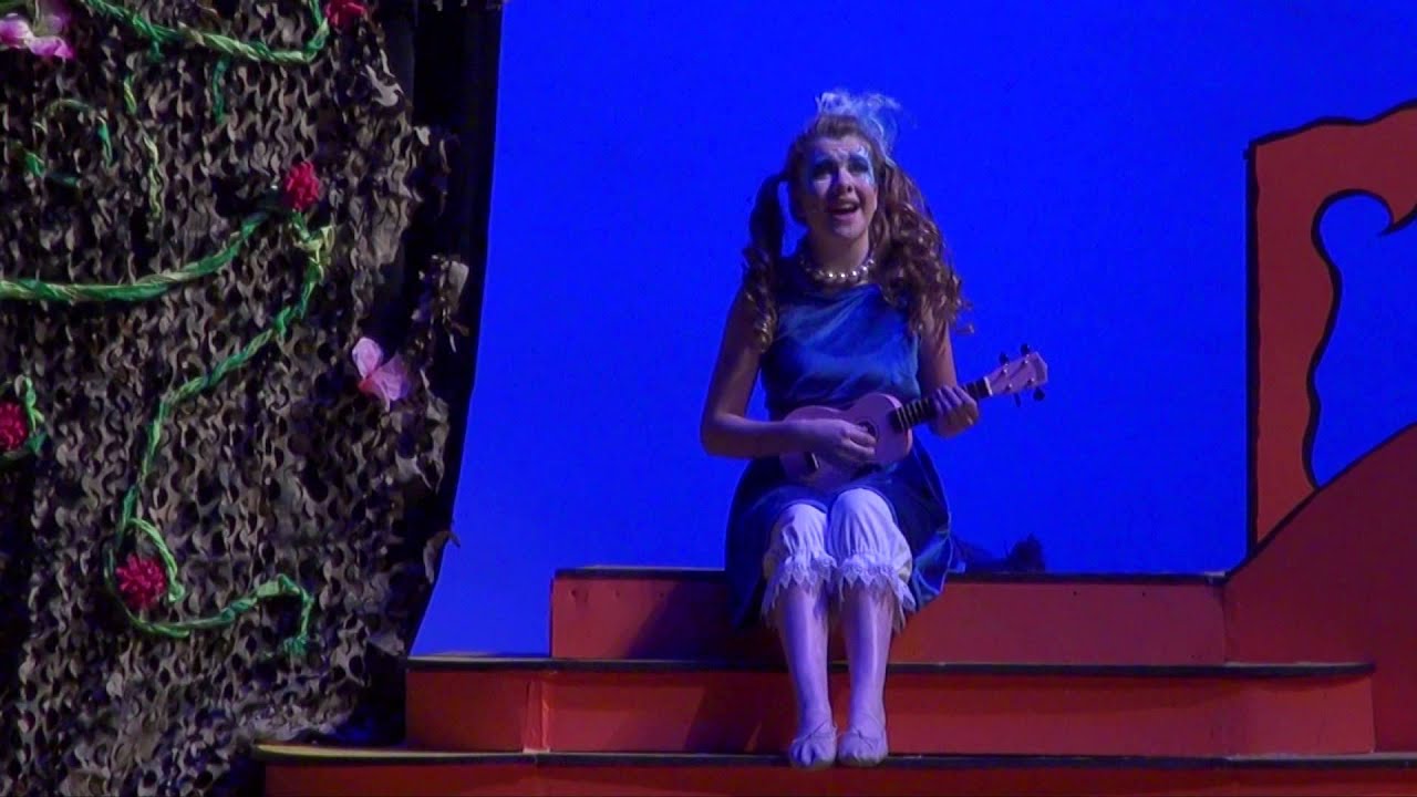 The one Feather Tail of Miss Gertrude McFuzz - Seussical