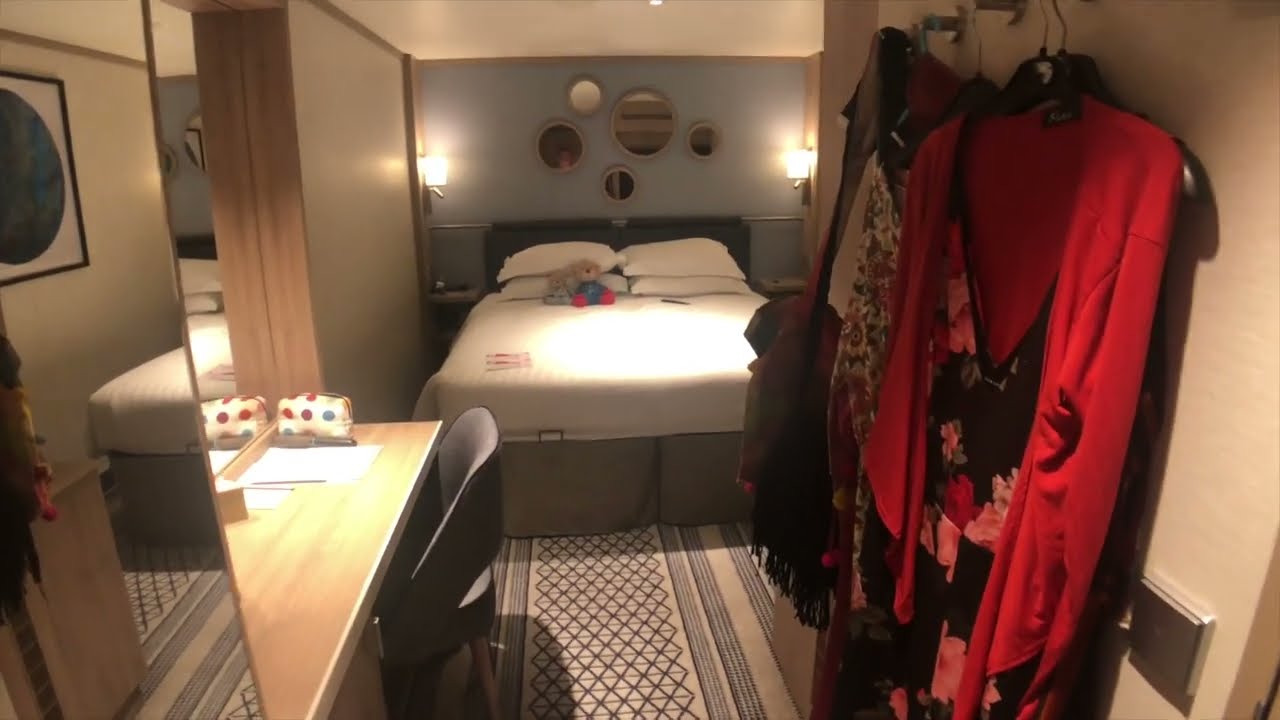 inside cabin on the P&O Cruise ship Iona