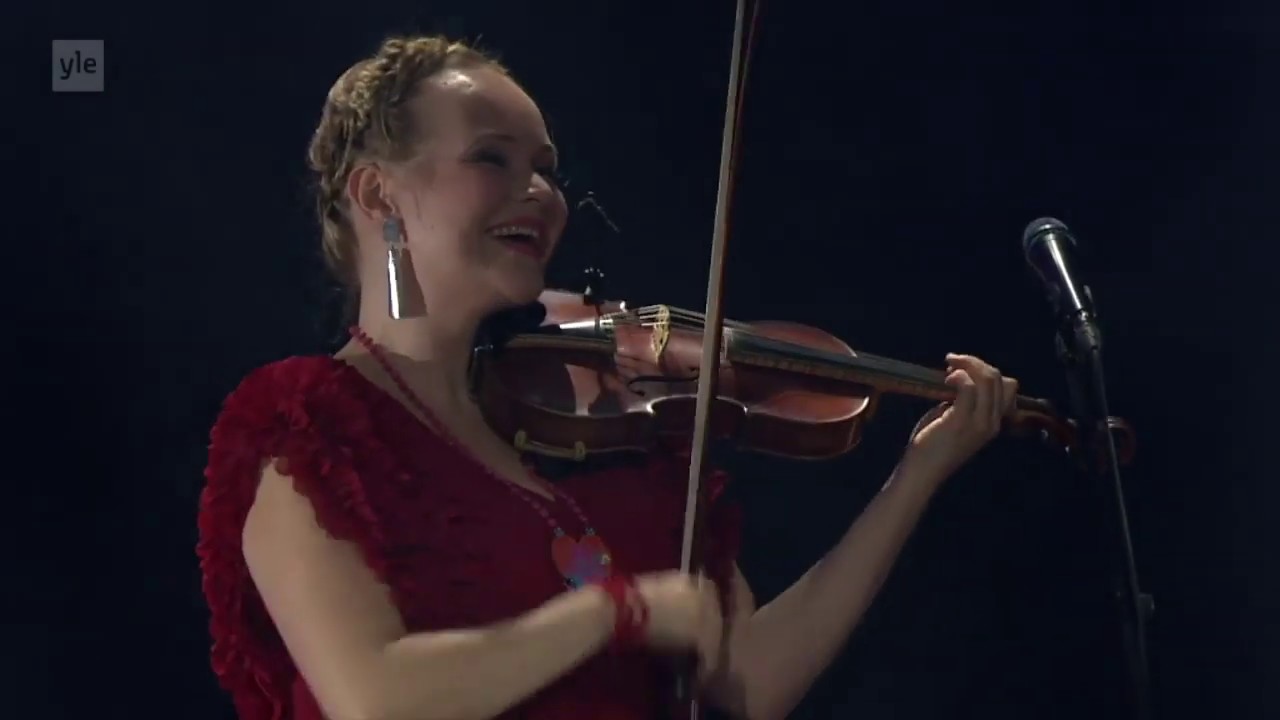 Mäntiin me kerran markkinoille - Pauanne Live @ Womex 2019
