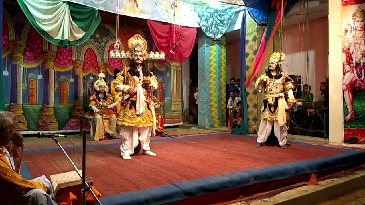रावण राकेश सिंघल व वाणासुर मनोज सिंघल श्रीबाल लच्छीराम रामलीला श्रेणी मण्ड्रेला में अभिनय करते हुए