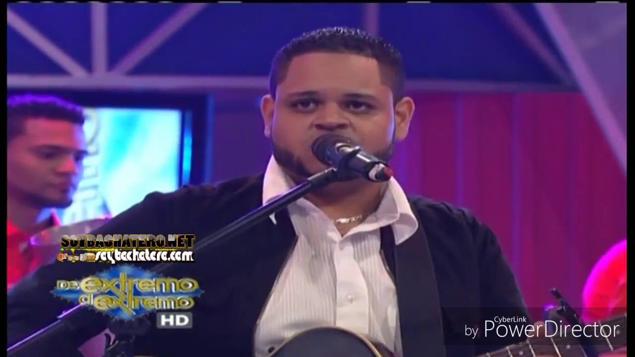 Adelfy Bueno - La Distancia. En Vivo.