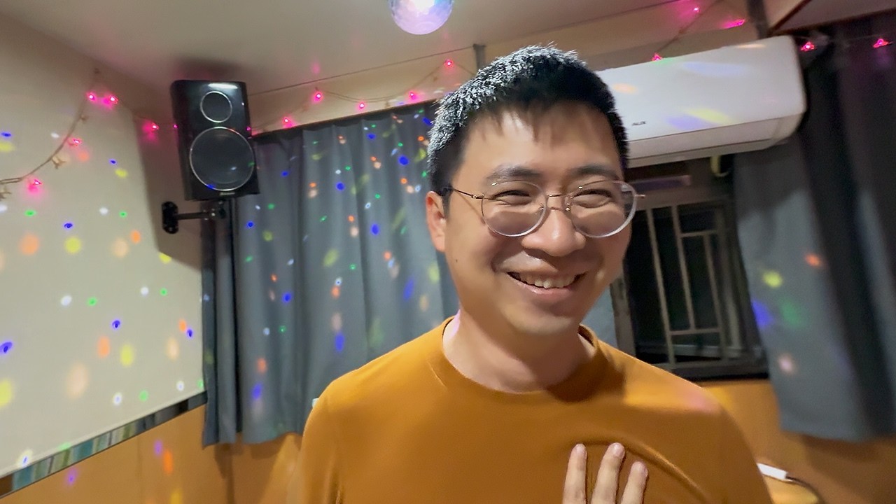 飛機冷到不能飛…結果在香港住進奇怪賓館😂