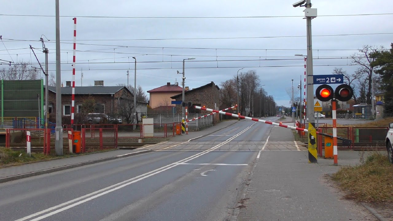 [4K] SSP Skierniewice ul. św. Maksymiliana Kolbe | Polish railroad crossing