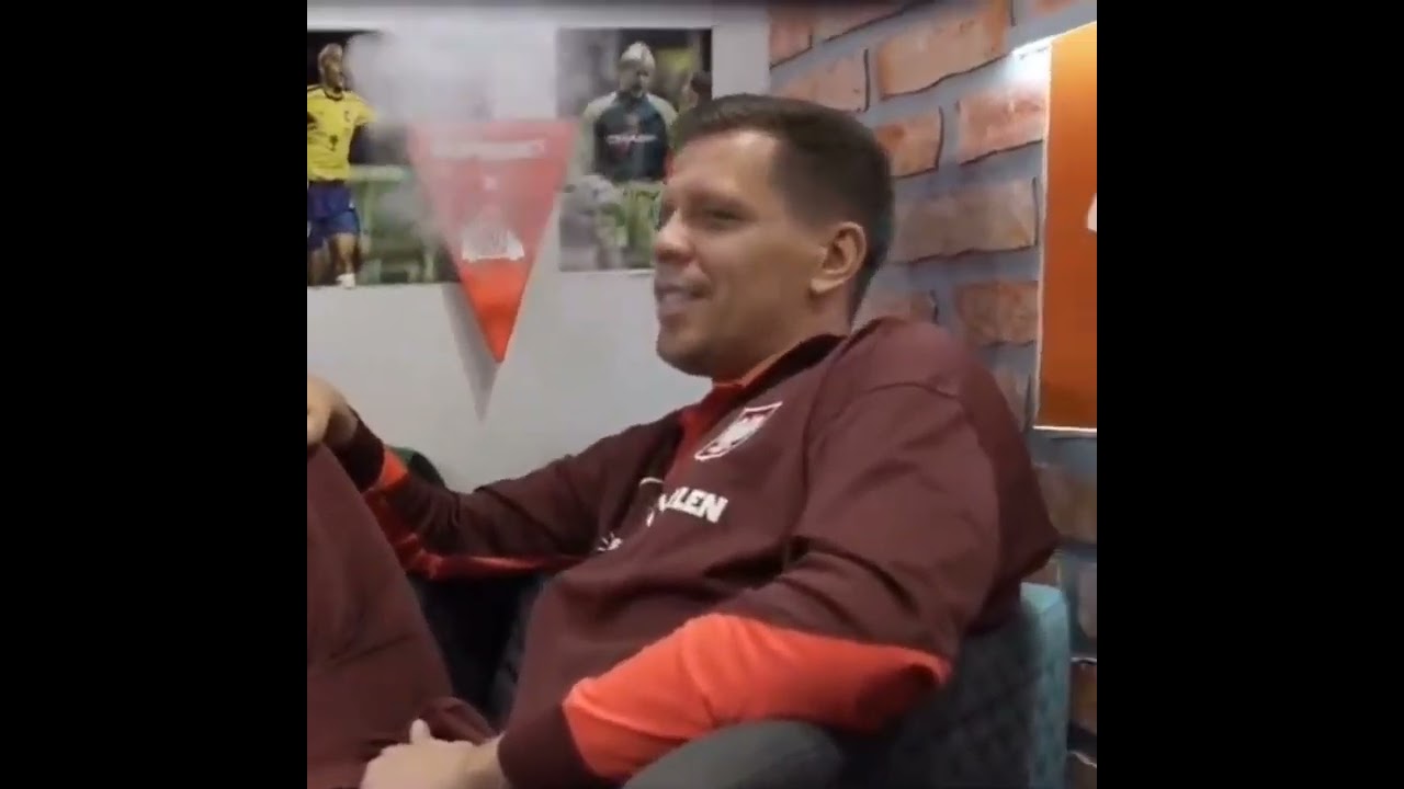 SZCZĘSNY PALI PAPIEROSA🚬