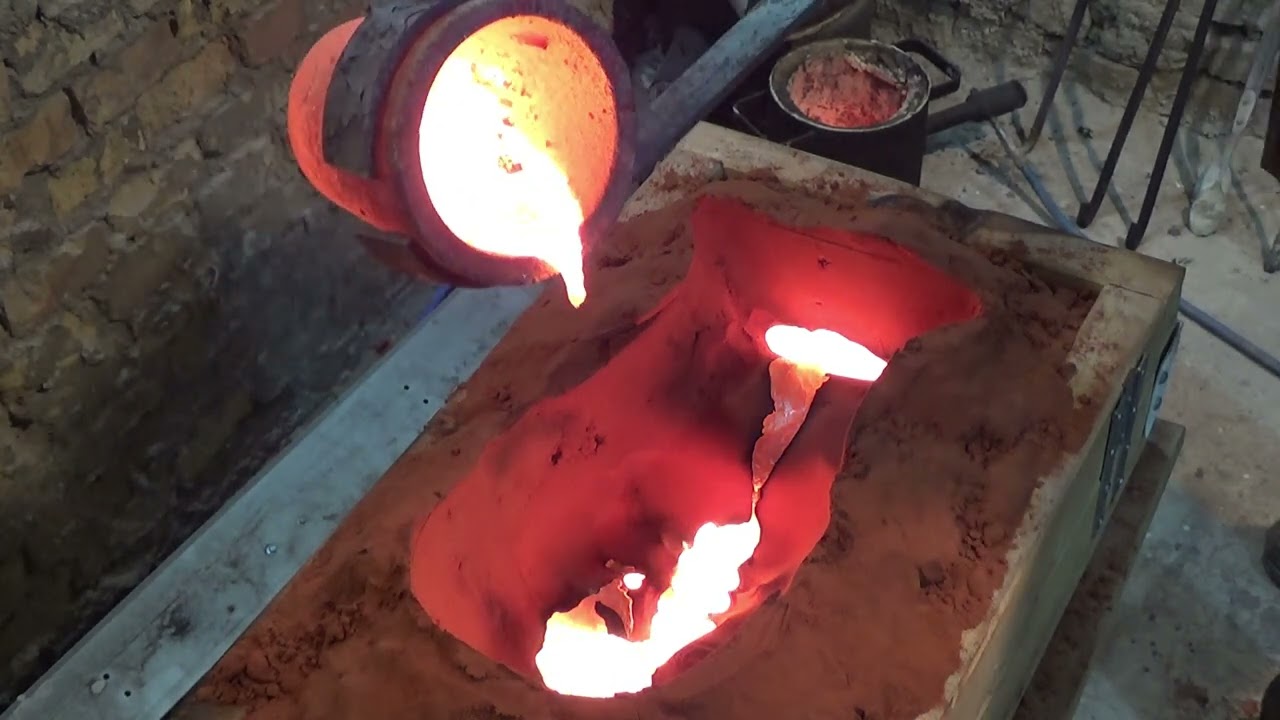 Primordial Man: scrap metals to forge a human face
