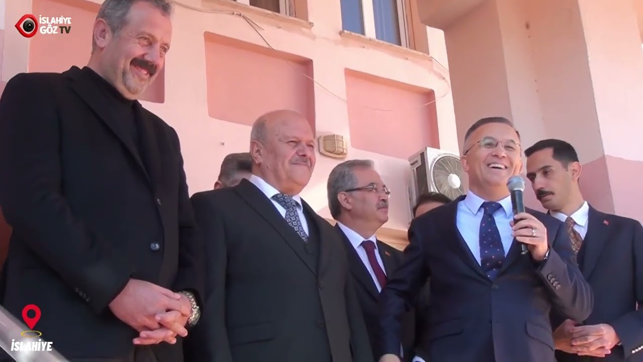 GAZİANTEP VALİSİ  KEMAL ÇEBER İSLAHİYE ŞEHİT İSMET KAYAR İLKOKULU'NU ZİYARET ETTİ