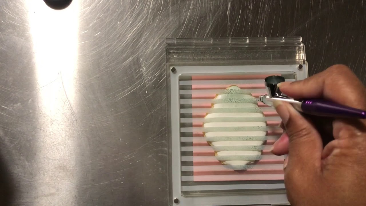 Learn to Airbrush sugar cookies