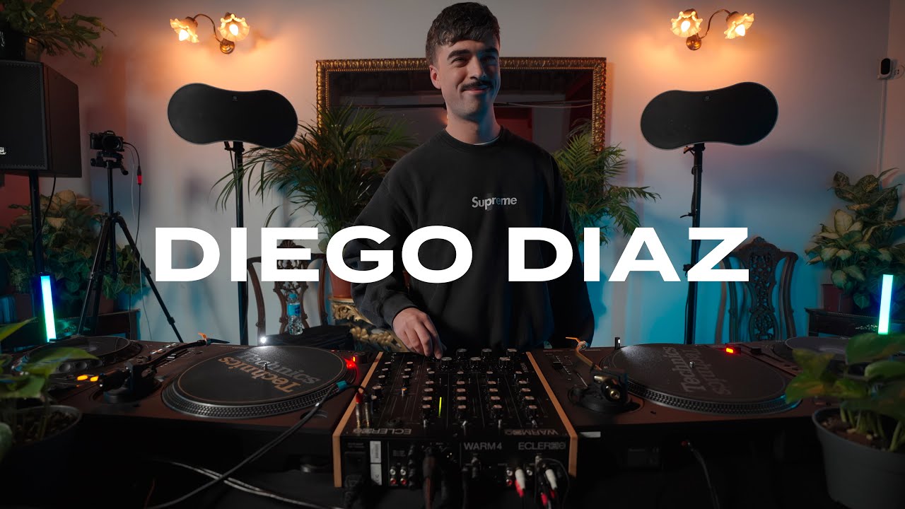 House tunes with plants by Diego Diaz Hybrid Set at Mansion, Barcelona
