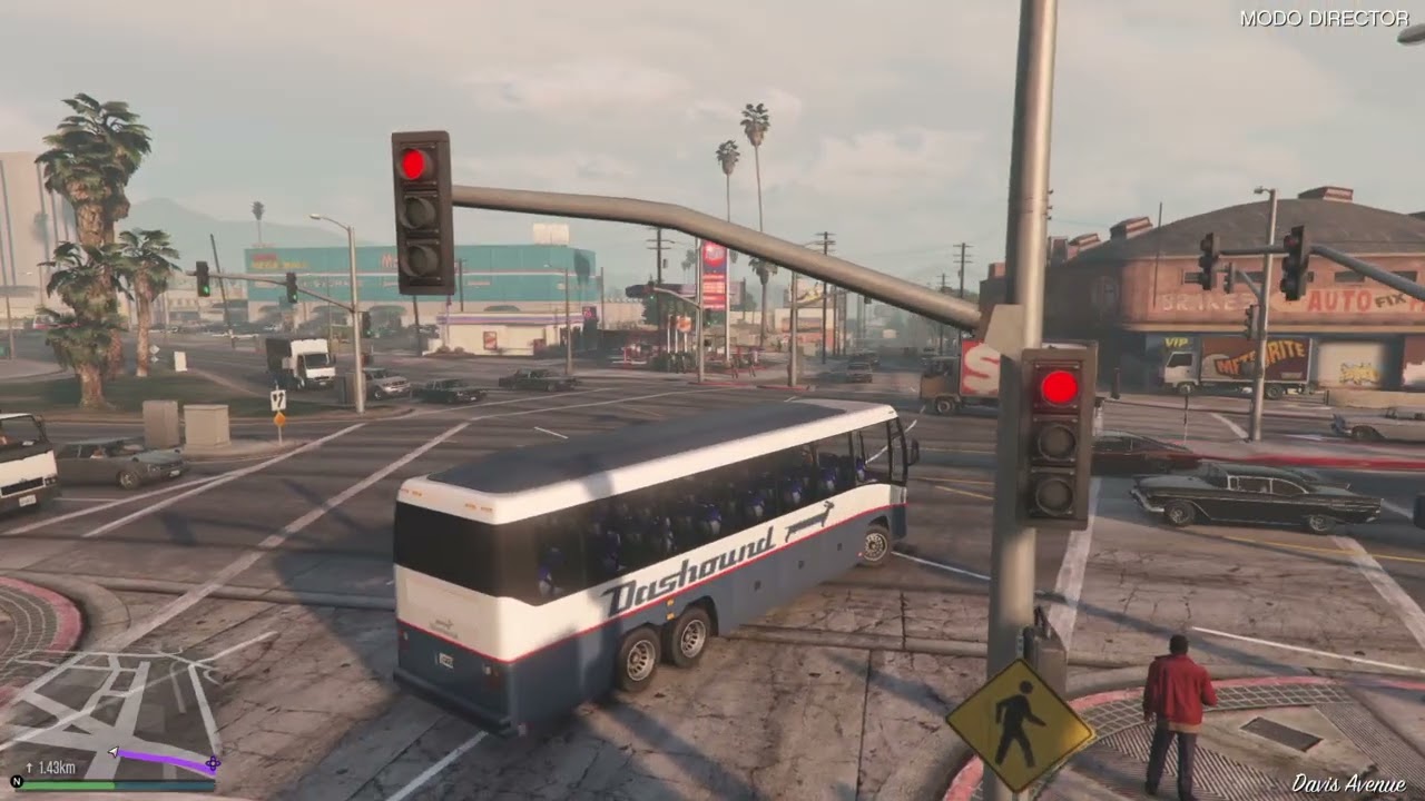 DASHOUR BUS CIRCULANDO A AEROPUERTO