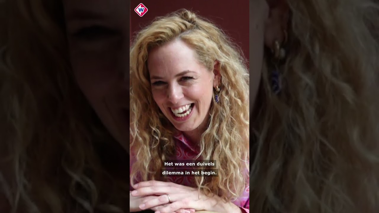 Loes vindt kluis vol sieraden in kringloopkast | #shorts