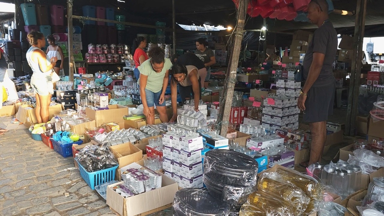 FEIRA DO ALUMÍNIO E DO PARAGUAY EM CARUARU-PE. OLHA ISTO BRASIL!