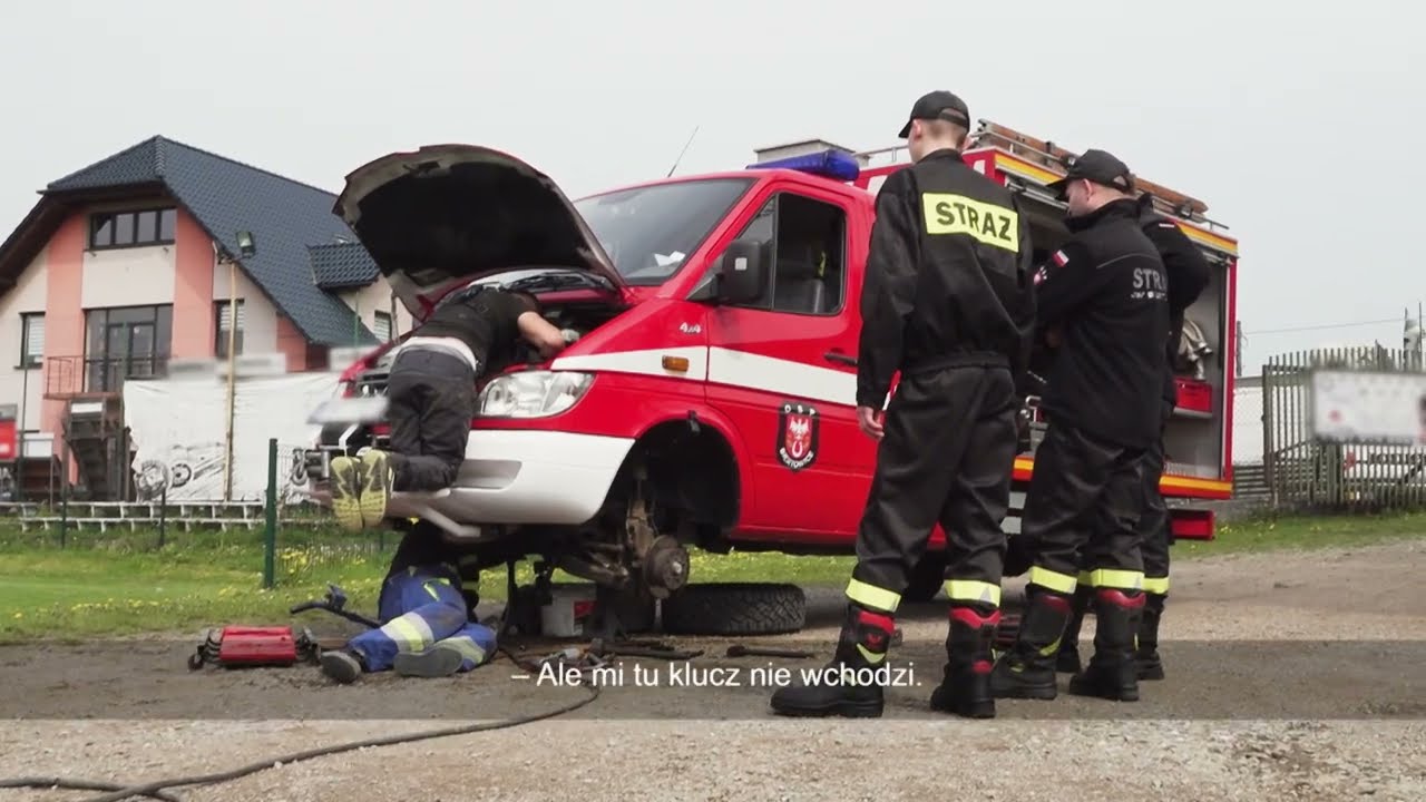 Wóz strażacki rozkraczył się jadąc na akcje! #Mobilni_mechanicy